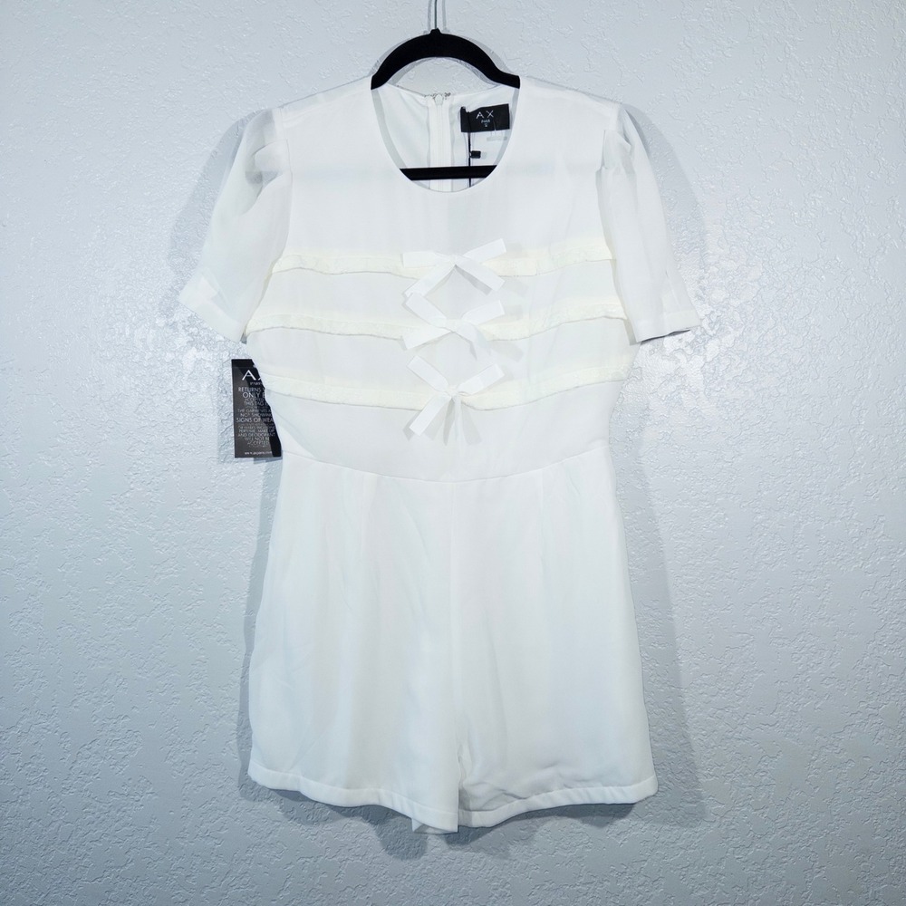 NWT Ax Paris White Ribbon Bow Bust Romper Size 8